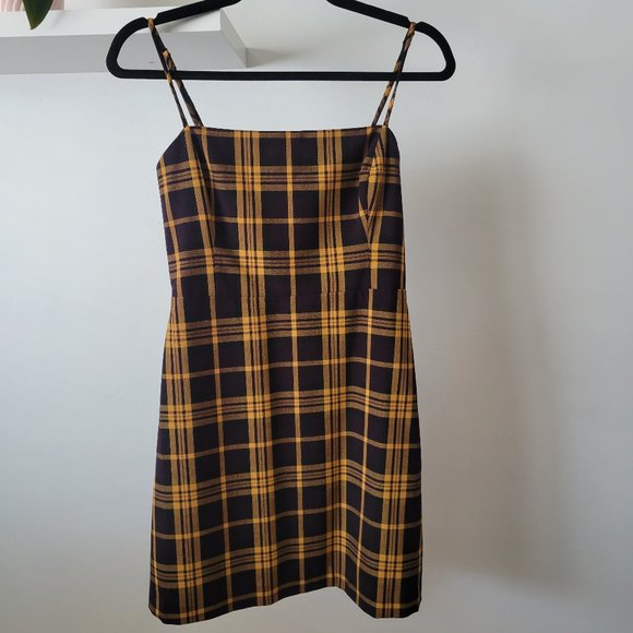 Aritzia Dresses & Skirts - Aritzia Checkard Mini Dress